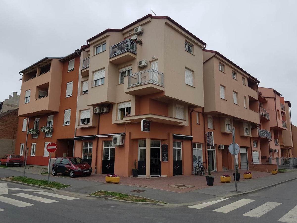 City Inn Apartment Osijek Zewnętrze zdjęcie